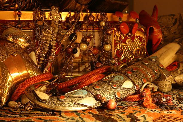 treasuresee similar pictures: jewelry: